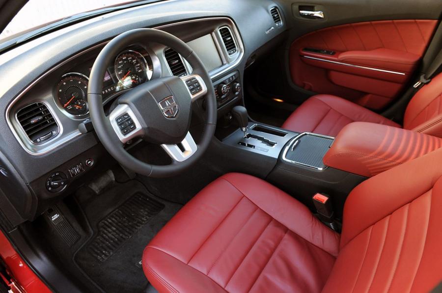  Dodge Charger 2011 года  (фото 21 из 87)